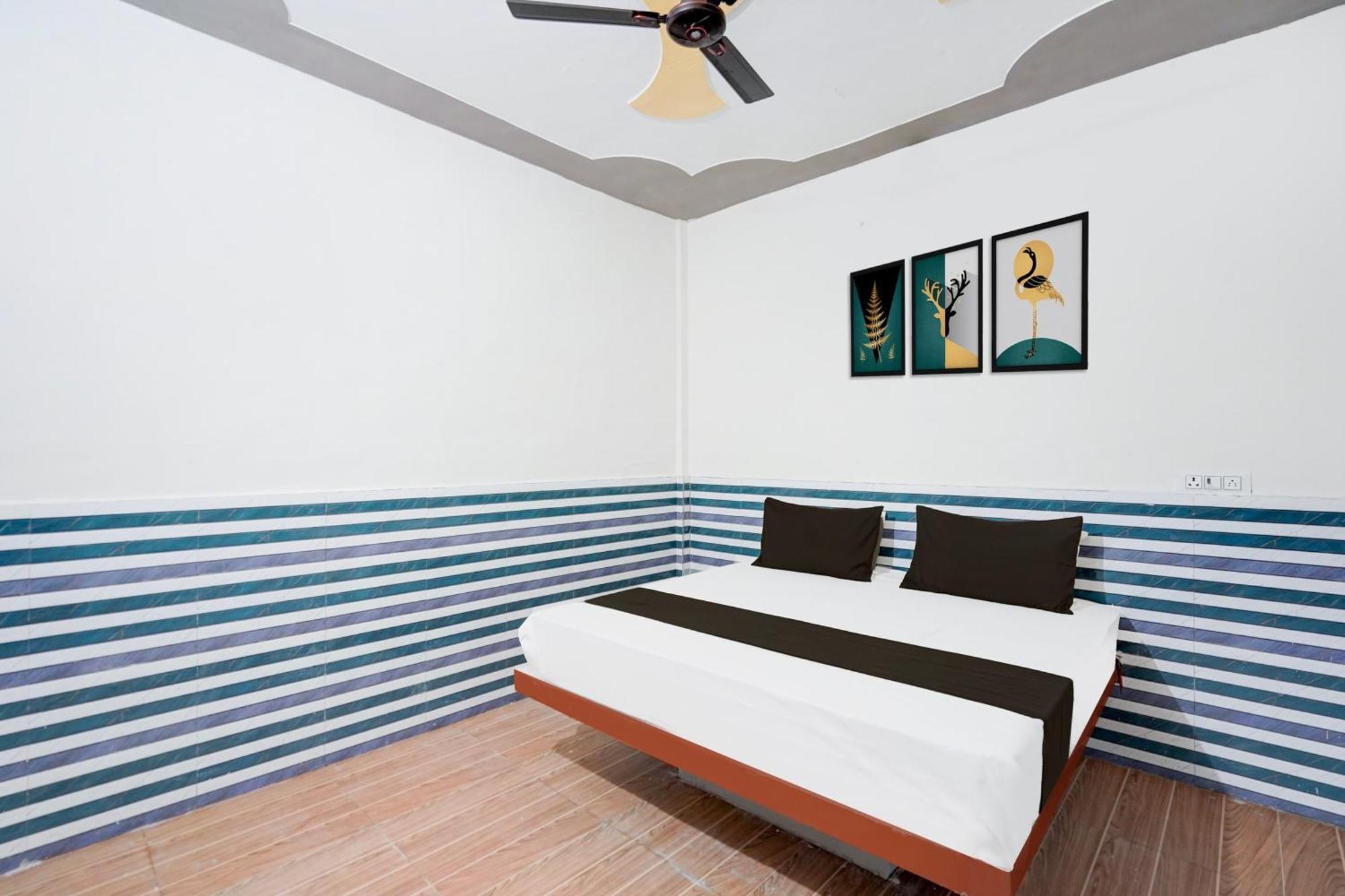 Hotel O Golden Bird Noida Exterior photo